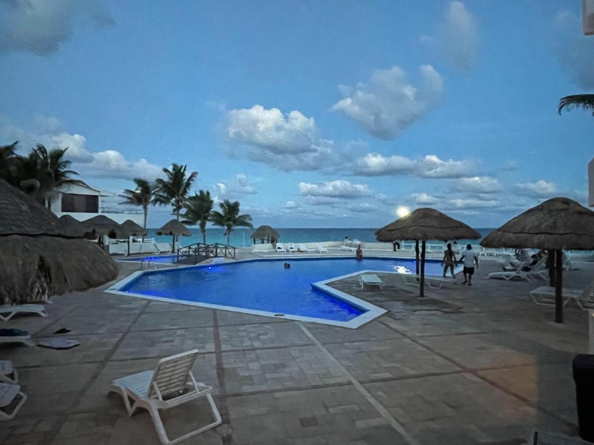 Suite Brisas Cancun Luaran gambar